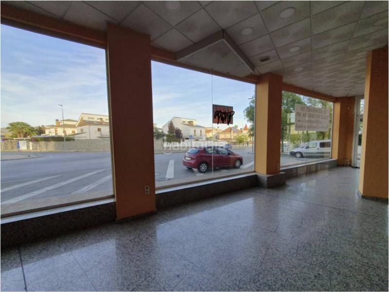 Foto 5169afa3-5df6-42b0-a68b-21de3005baf3. Alquiler edificio alquiler de otros capital en Avenida Elvas Badajoz