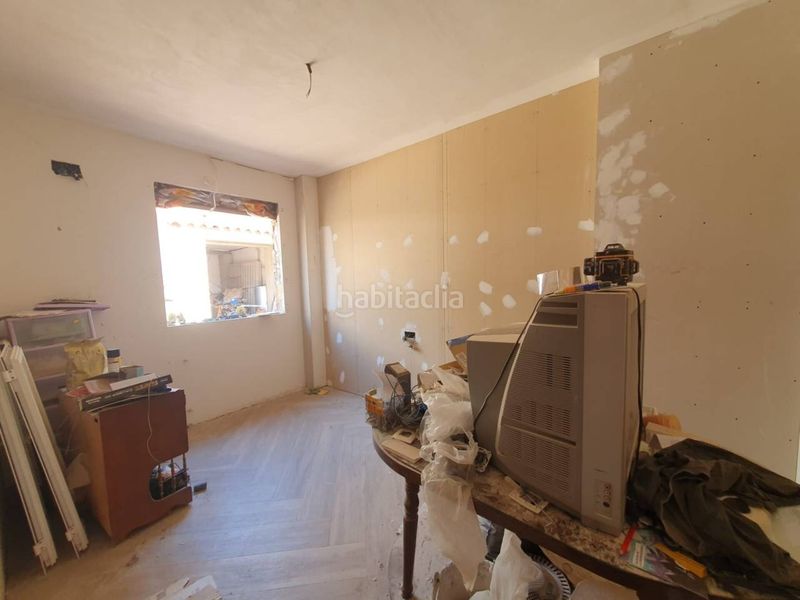 Foto 1d4c988f-6253-470e-9c81-49341ea21df3. Casa a pedanías de Badajoz Badajoz