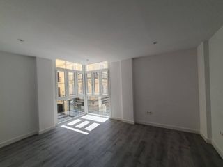 Location Appartement  Calle menacho. Se alquila piso en el centro histórico de badajoz capital