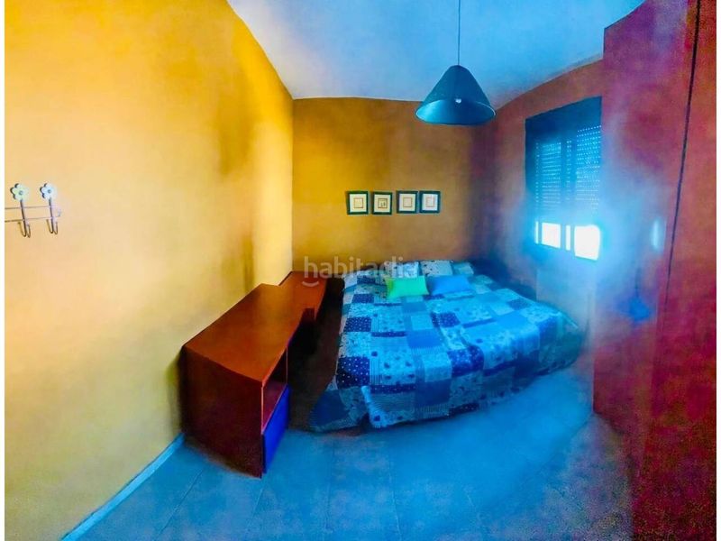 Foto ee9c72ec-2d09-47dd-9845-f9bfe111c420. Casa adossada amb aparcament piscina a Olivenza