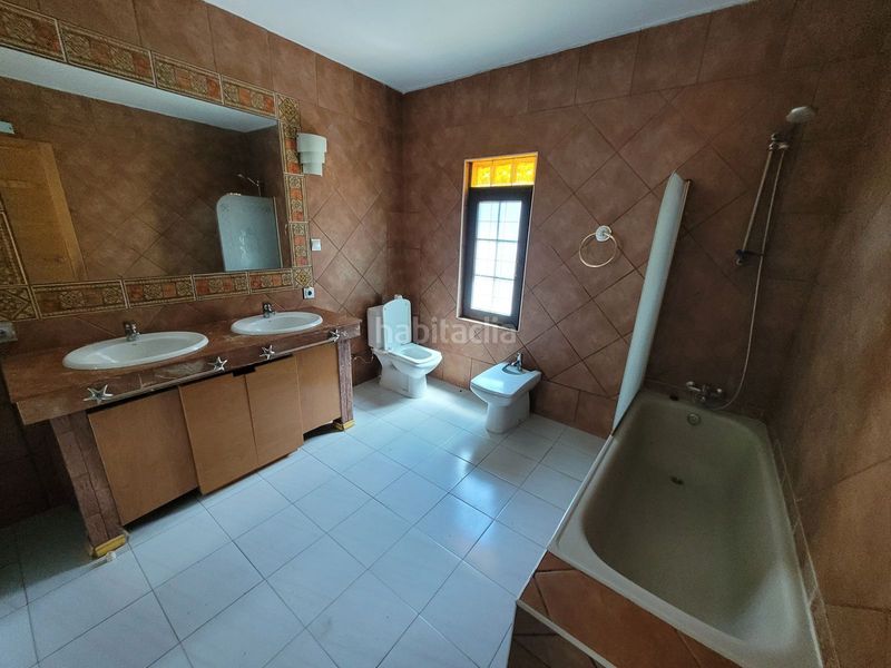 Foto 3d7c9570-3238-4aeb-a0d2-14b1a2f37baf. Casa a Río Real Marbella