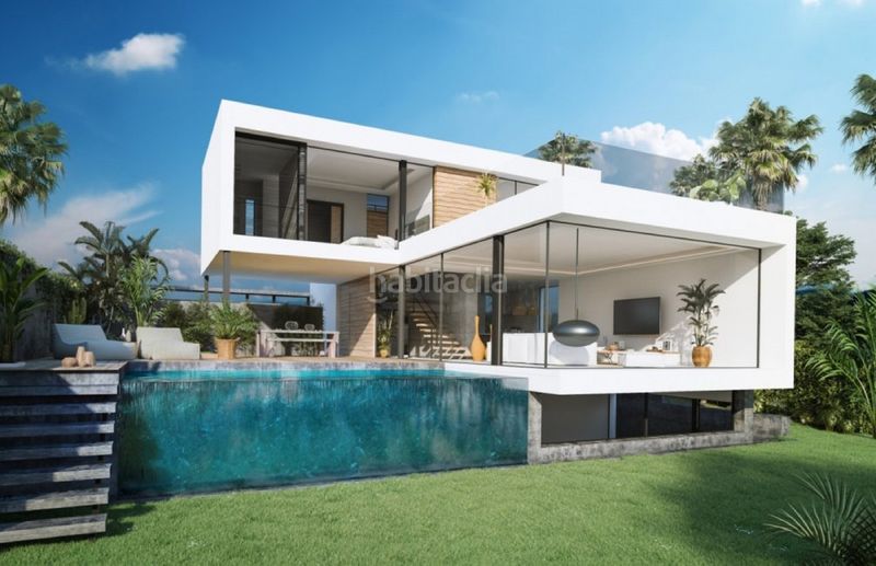 Foto 70a5f2d9-00d1-4d94-8fd3-4e4fc3ad365b. Casa a Benatalaya Estepona