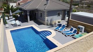 Maison à Romana (la)