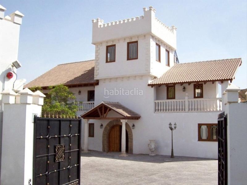 Foto 99651e4f-d900-41e9-ba42-fdd6ee1f6535. Maison dans Centro Alhaurín el Grande