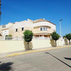 House in Parque de las Naciones