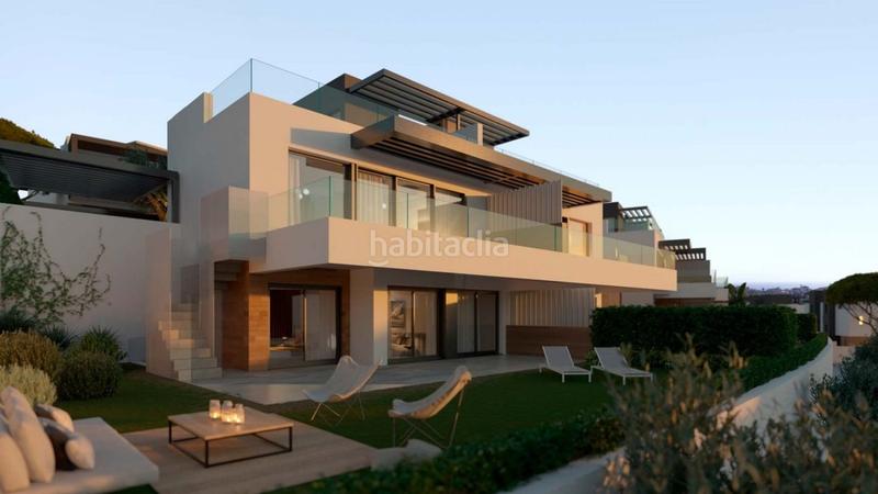 Foto 874ab780-f9d5-435d-9d7c-a01406a55ad6. Casa adossada amb aparcament piscina a Benatalaya Estepona