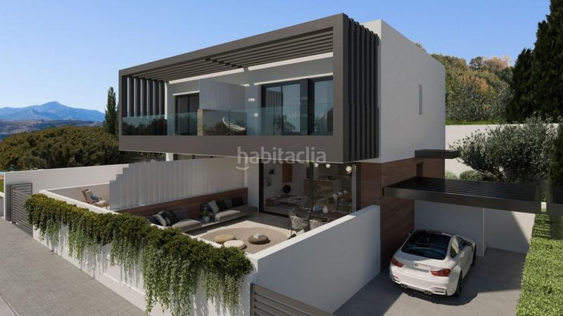 Foto f76d4e0f-65e8-496c-9dfe-582ac44b0850. Casa adossada amb aparcament piscina a Benatalaya Estepona