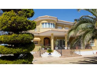 Casa en Yecla