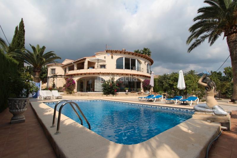 Foto f79da108-9dfd-43b4-b051-76e1e599ad3e. House in Canuta Calp