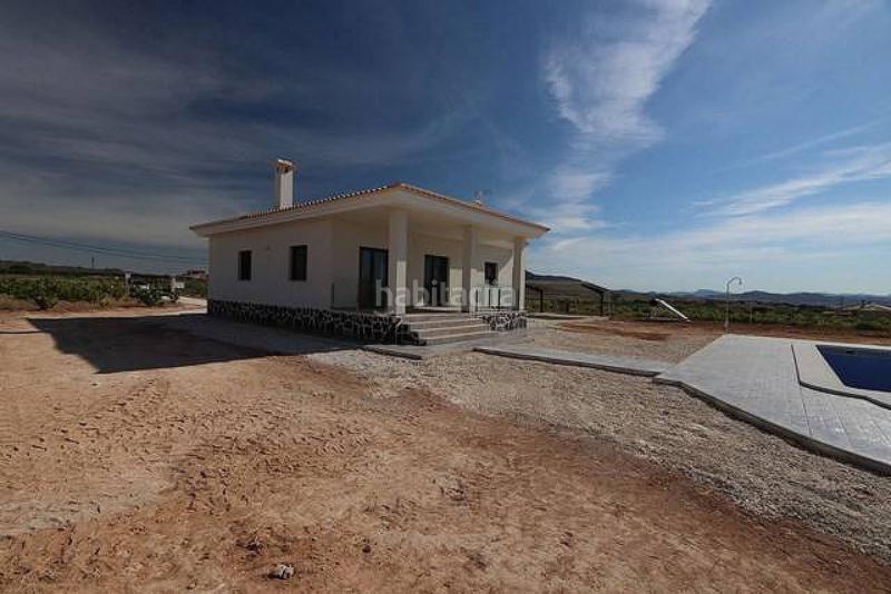 Foto 229f10c2-e3db-49b8-8976-e7243e826903. Casa en Pinoso