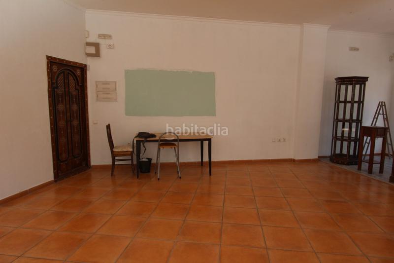 Foto b31e1cb6-f9ac-4caf-bed9-e54b1ccfe454. Local comercial en Canuta Calp