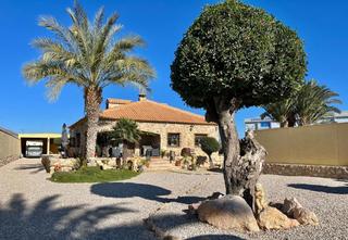 Masia a Blanca