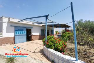 Country house in Pozo Higuera