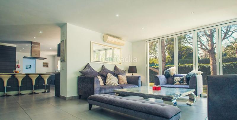 Foto 37dbc7a6-b551-484a-96f2-99061df05444. Casa amb aparcament a Centro Ciudad Xàbia