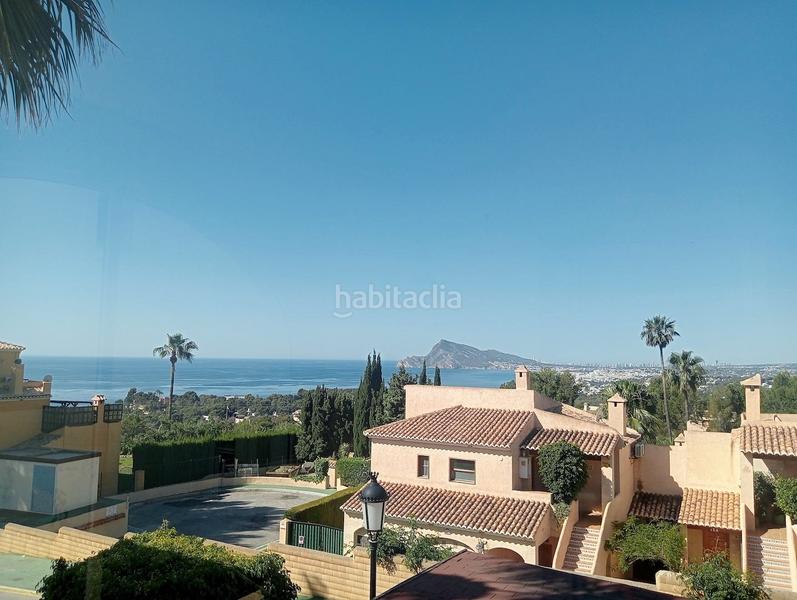 Foto f8fbf8e2-3e37-467f-8e6a-9615c6f4386a. Reihenhaus in Altea ciudad Altea