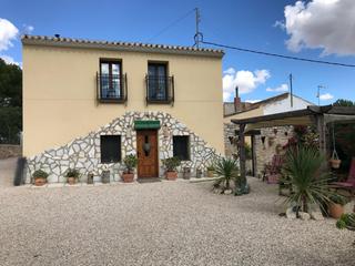 Masia a Monòver