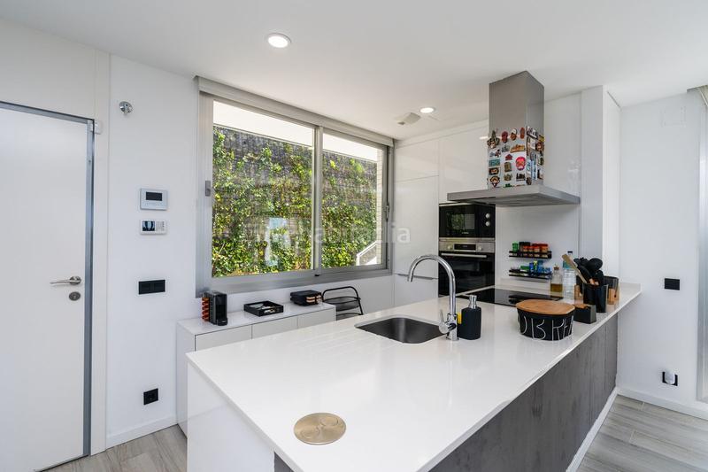 Foto 9c05dc6b-d22a-4dd3-9b40-bd17e62d8775. Casa adossada a Cancelada Estepona