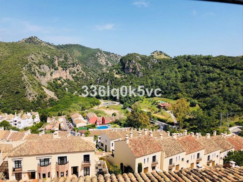 Foto 8b7e9e9a-7117-4d9a-a09a-3f5cb7366a40. Casa adosada en Benahavís pueblo Benahavís