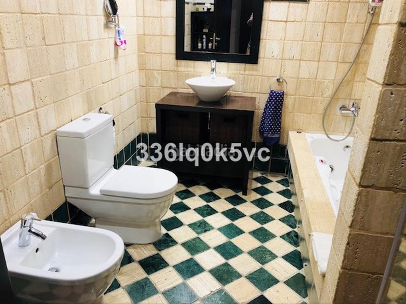 Foto 4639fab8-9e0a-4ae0-ba7f-132633eb9911. Maison jumelée dans Benahavís pueblo Benahavís