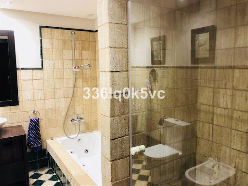 Foto e03cdced-5384-4101-95ca-58b69499fc63. Maison jumelée dans Benahavís pueblo Benahavís