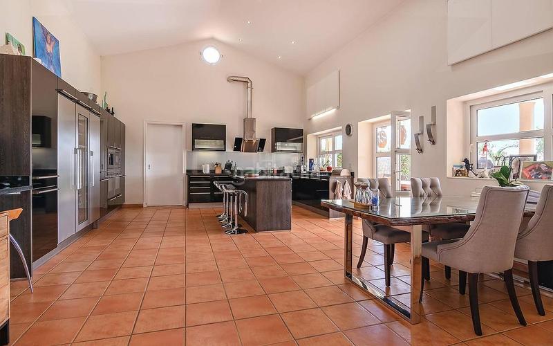 Foto fdea85c1-aec7-4b6f-876a-973d74973f09. Casa en Sotogrande costa Sotogrande