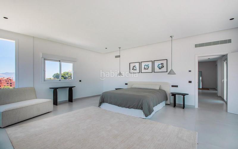 Foto 8fe55fd0-b9c5-42f8-a4da-f0aec71cf718. Casa amb aparcament a Las Lomas de Río Verde Marbella