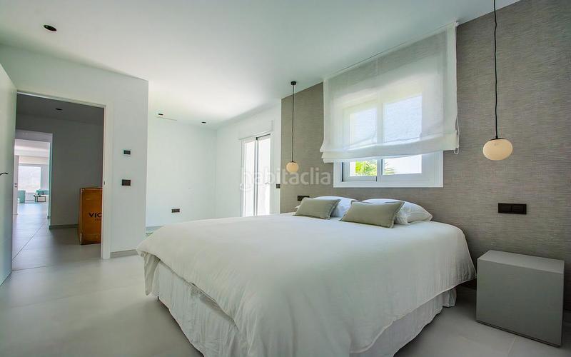 Foto b72ab527-d109-4277-a052-29315f9817fe. Casa amb aparcament a Las Lomas de Río Verde Marbella