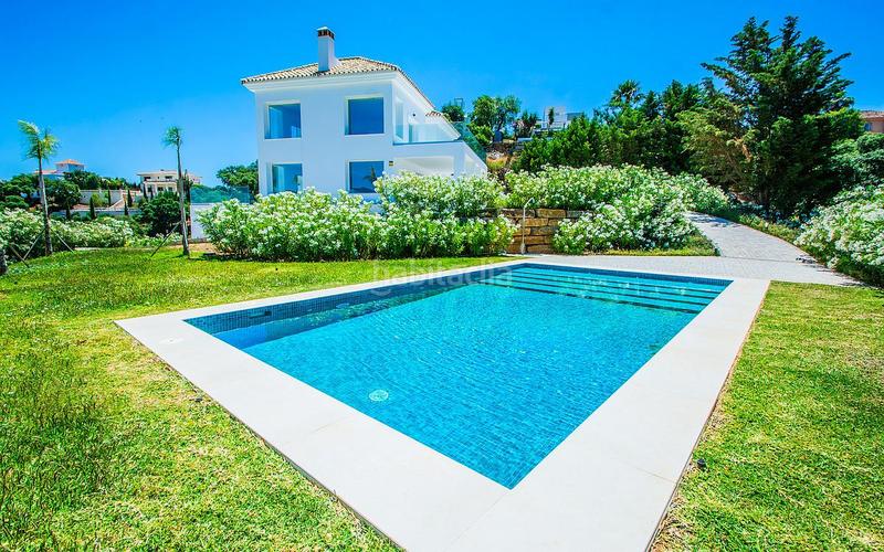Foto 85113769-4518-4597-bbd8-58f2eaedda0b. Haus mit parking in Las Lomas de Río Verde Marbella