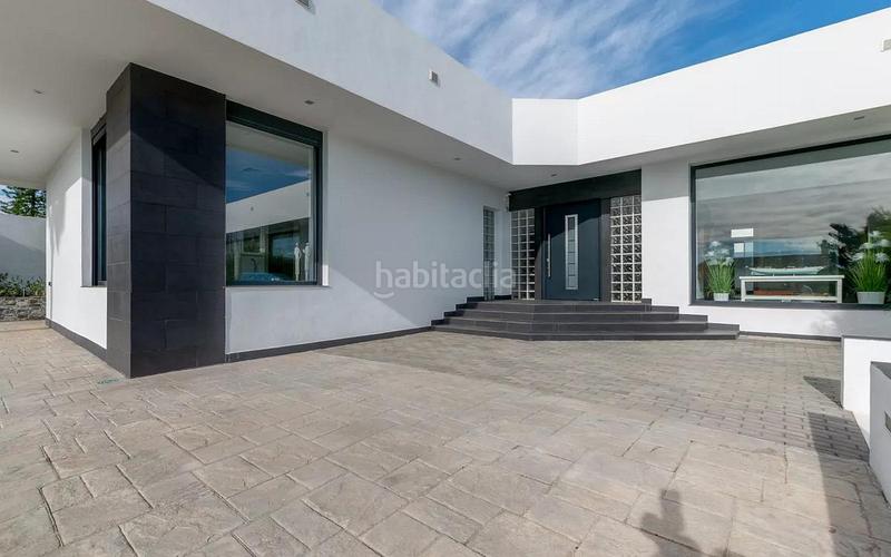 Foto 4259096c-42ea-4514-87e5-9cb75589416a. House with parking in Manilva pueblo Manilva
