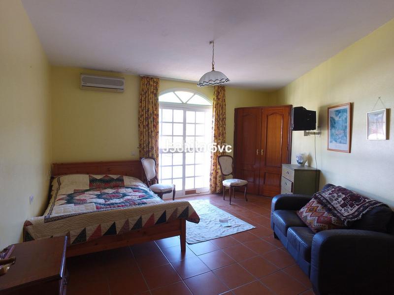 Foto 6a2df1a8-359c-48b1-892d-9b9d394bf375. Appartement dans Benahavís pueblo Benahavís