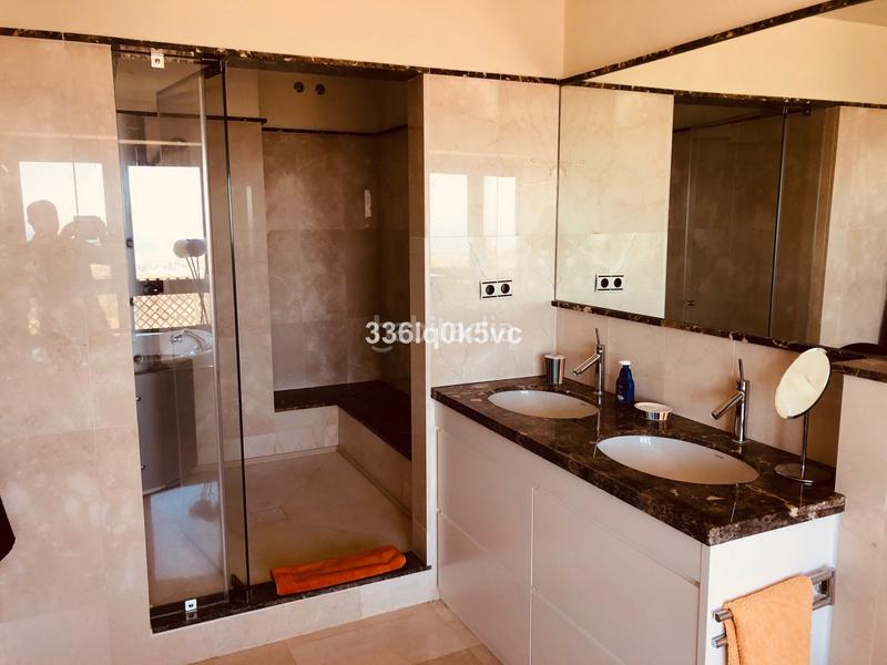 Foto 4560b3b9-2798-4f17-ad74-d61a9edf3649. House in Benahavís pueblo Benahavís