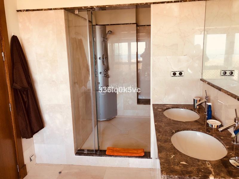 Foto 993c6dcf-f90d-45b6-ba61-89826f4e25ef. House in Benahavís pueblo Benahavís