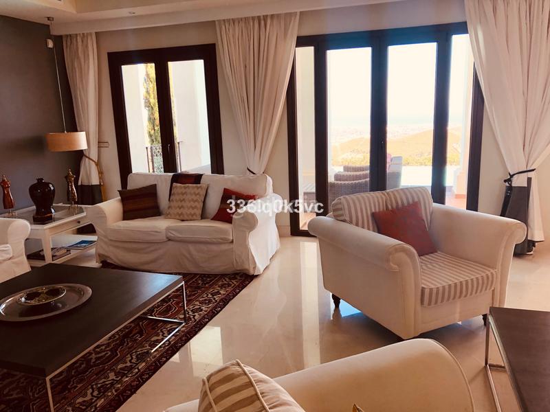 Foto a3d83a1b-9c39-461c-be85-1120feb80e1d. House in Benahavís pueblo Benahavís