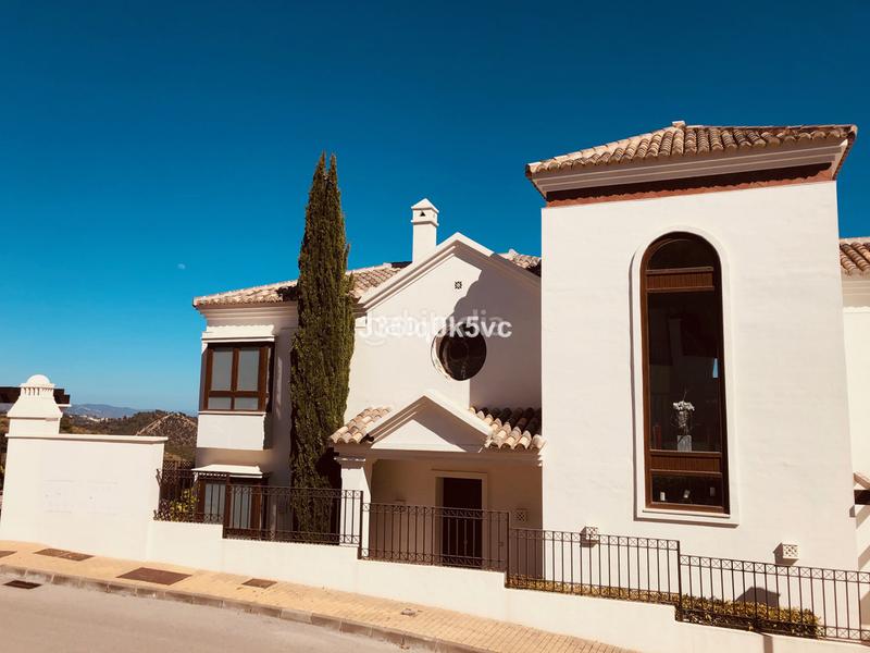 Foto d9af4b2e-9f4e-43b1-bdc1-ce8269cc1453. House in Benahavís pueblo Benahavís