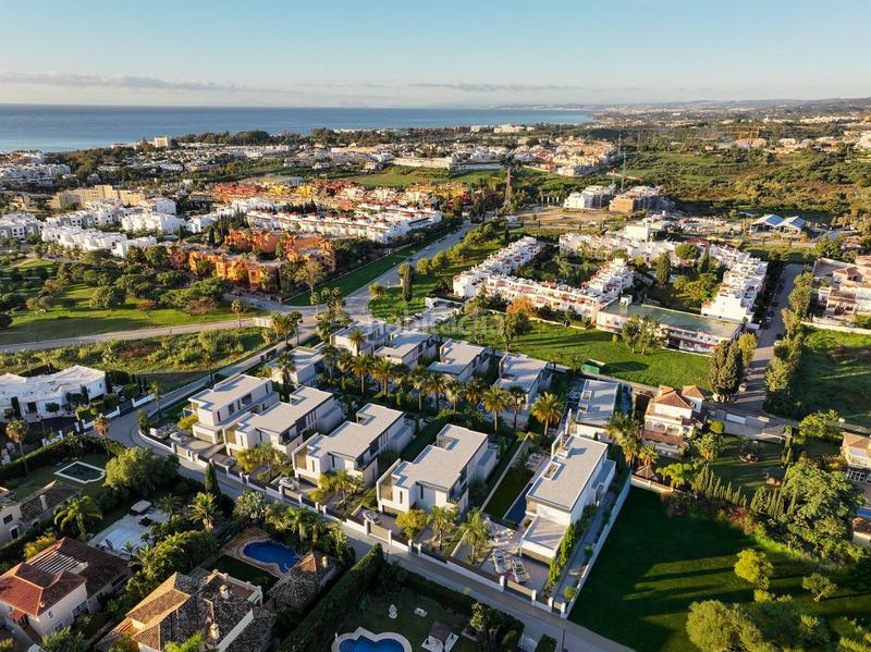 Foto b905ba8c-3945-48ca-813a-a97d38c31dbc. Casa a Bel - Air Estepona