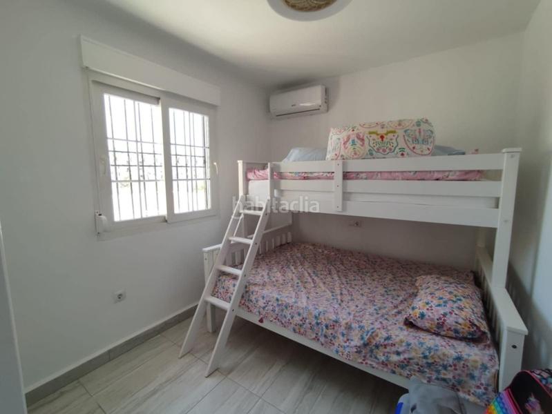 Foto 8ebf3f92-6771-48ed-b807-b7c70c8ba5f8. Casa adossada amb piscina a La Zenia Orihuela