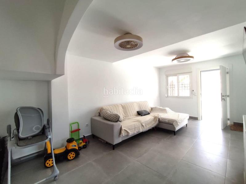 Foto b7c90c95-2362-4c80-b91c-6f599f6d747a. Casa adossada amb piscina a La Zenia Orihuela