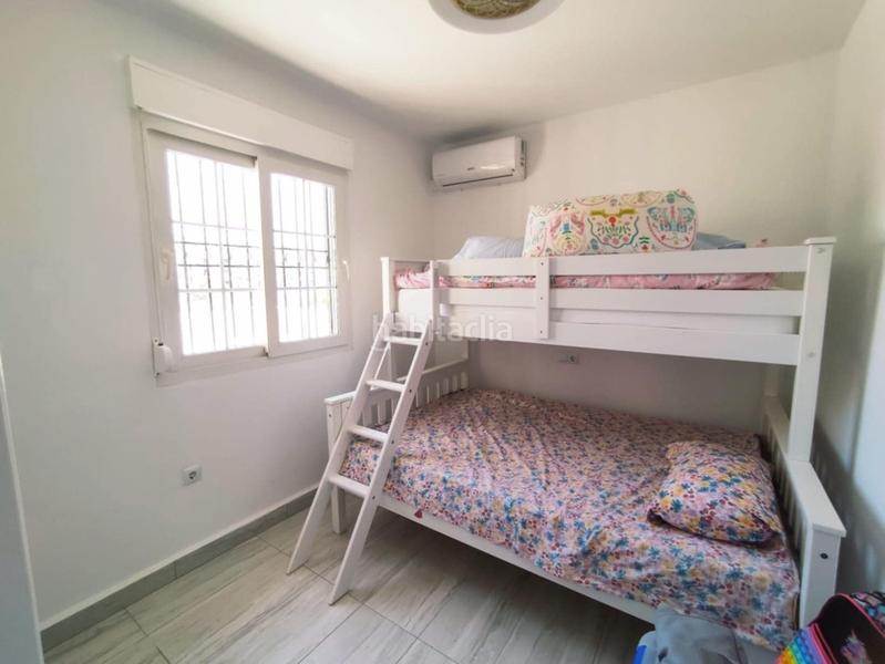 Foto bee181e2-a533-4bcc-b5ec-c84df2e4bbbd. Casa adossada amb piscina a La Zenia Orihuela