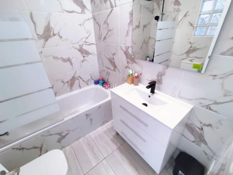 Foto efc20d1c-5322-472b-bca3-ba1fc052ee7c. Casa adossada amb piscina a La Zenia Orihuela