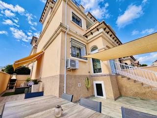 Casa adossada a Villamartín-Las Filipinas