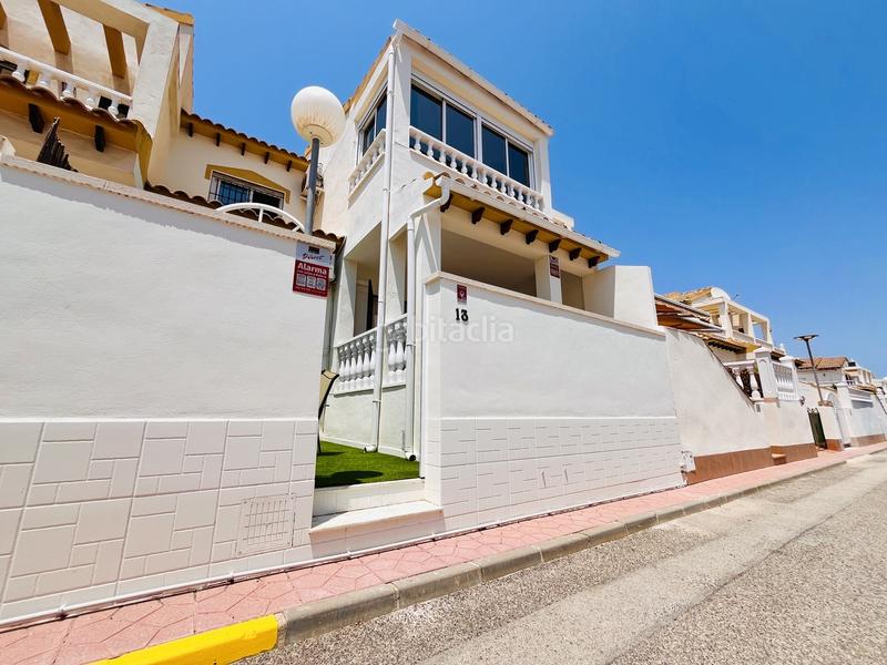 Foto 95ae56b1-4464-4977-aae2-9d82dd70a6c6. Casa adosada en Playa Flamenca Orihuela