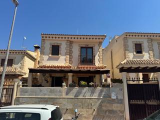 Casa adossada a Bigastro