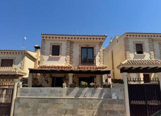 Casa adossada a Bigastro