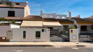 Reihenhaus in Pilar de la Horadada Ciudad