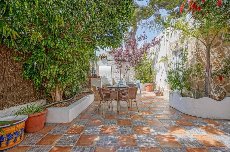 Foto 40c7a478-1cce-4b98-8a00-8d27b9844a05. Locale commerciale in Canuta Calp