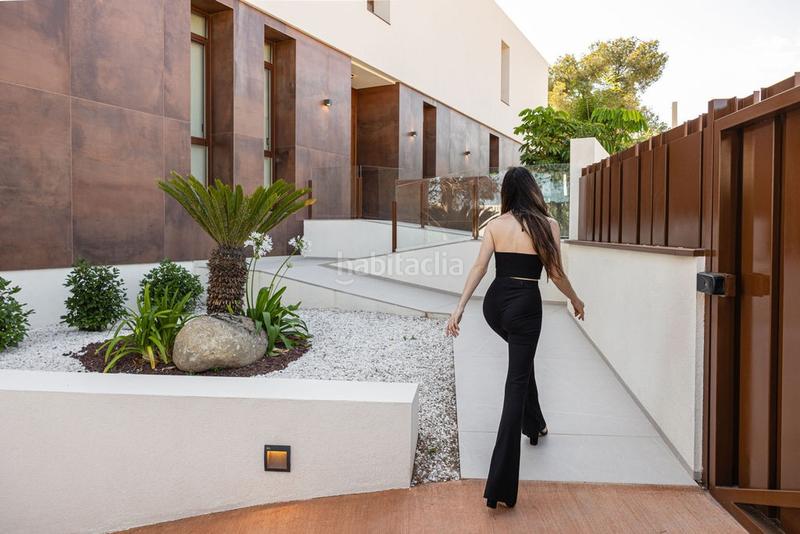 Foto aa2fc09b-26f9-4763-9c51-6016649ddda3. House with parking in Levante Alto Benidorm