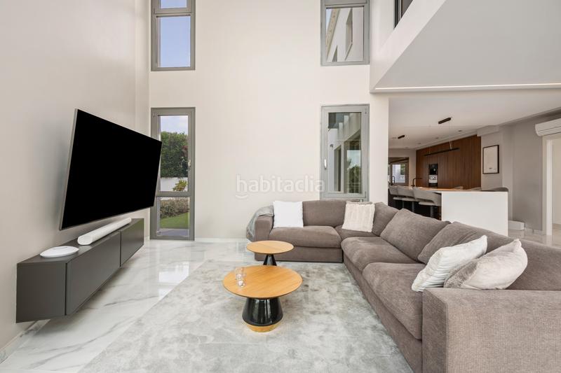 Foto b20b9355-eb8a-409d-b25f-868218aaef9d. Casa a Coloma Nucia (la)