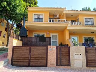 Zweistöckige Wohnung in La Cumbre-Cuatro Plumas
