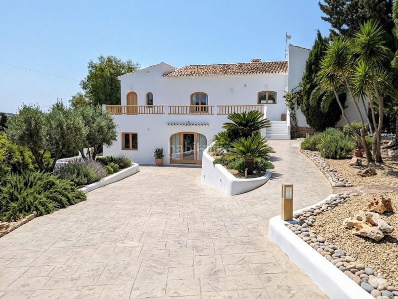 Foto f604e6f8-8ea9-4b84-94ff-677ccf51716c. Casa amb aparcament a Benimeit-Tabaira Moraira