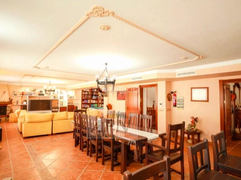 Foto 760f2d89-c1f5-4c1a-88ca-788bcc0a14bb. Semi detached house in Pizarra